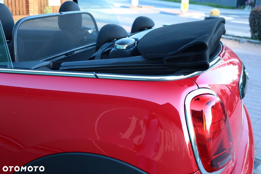 MINI Cooper Sidewalk - 25