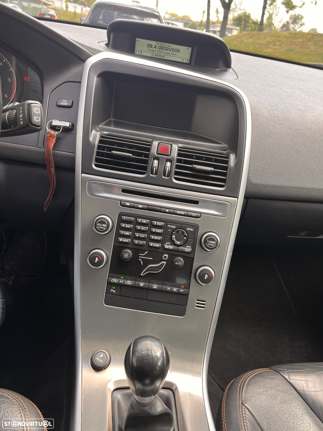 Volvo XC 60 2.4 D Drive - 14