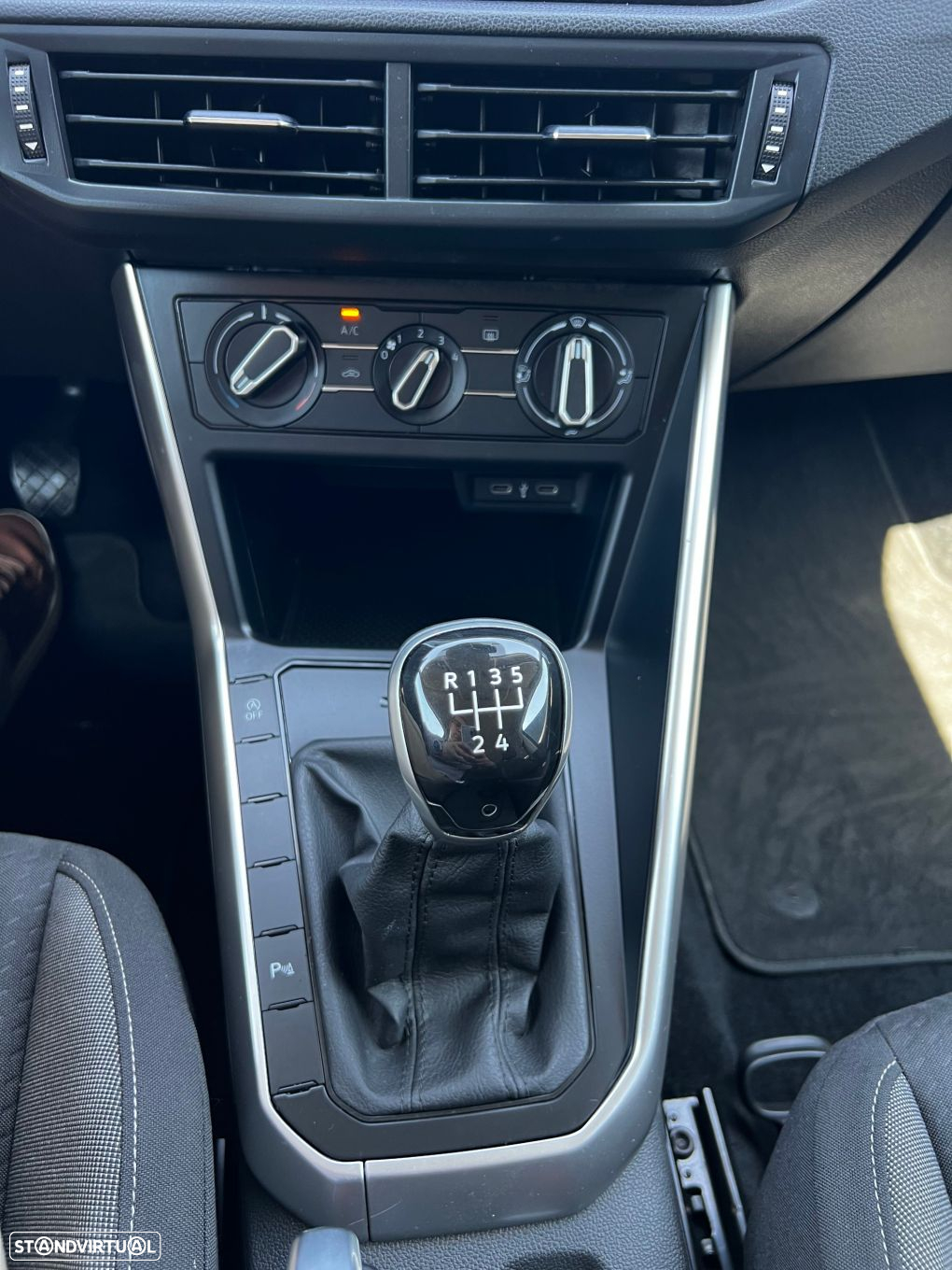 VW Polo 1.0 TSI Urban - 18