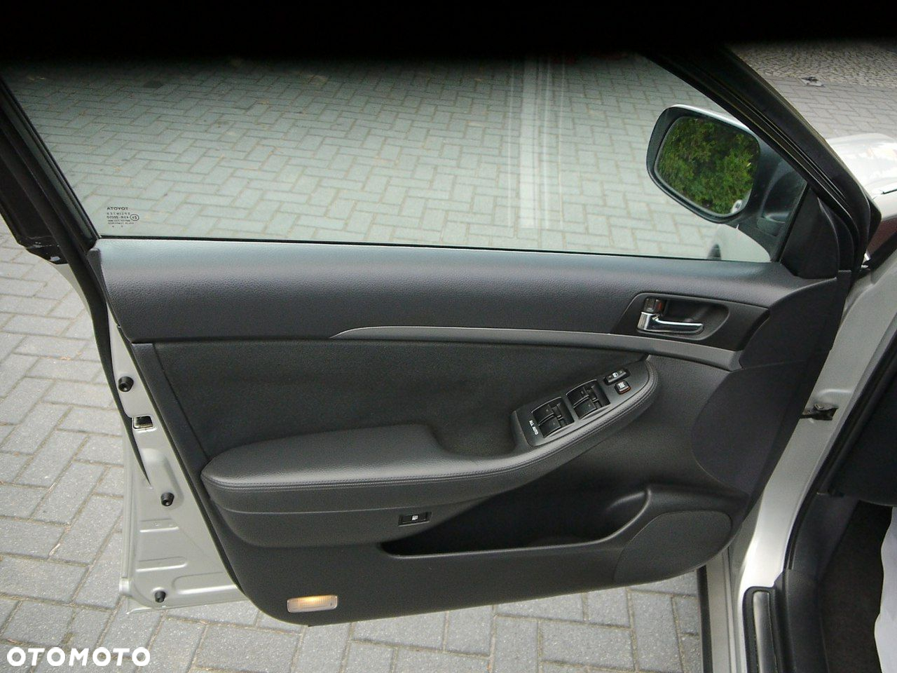 Toyota Avensis 1.8 VVT-i Sol - 27