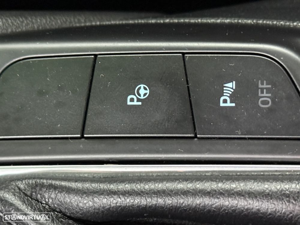 Ford Focus 1.5 TDCi EcoBlue ST-Line - 44