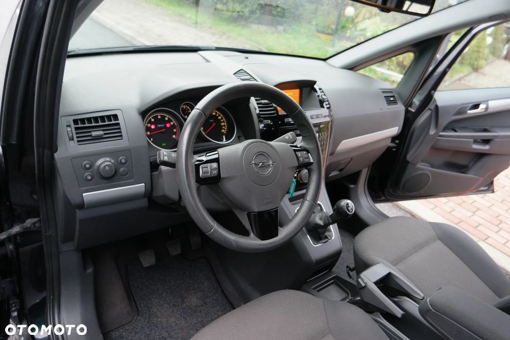 Opel Zafira - 19