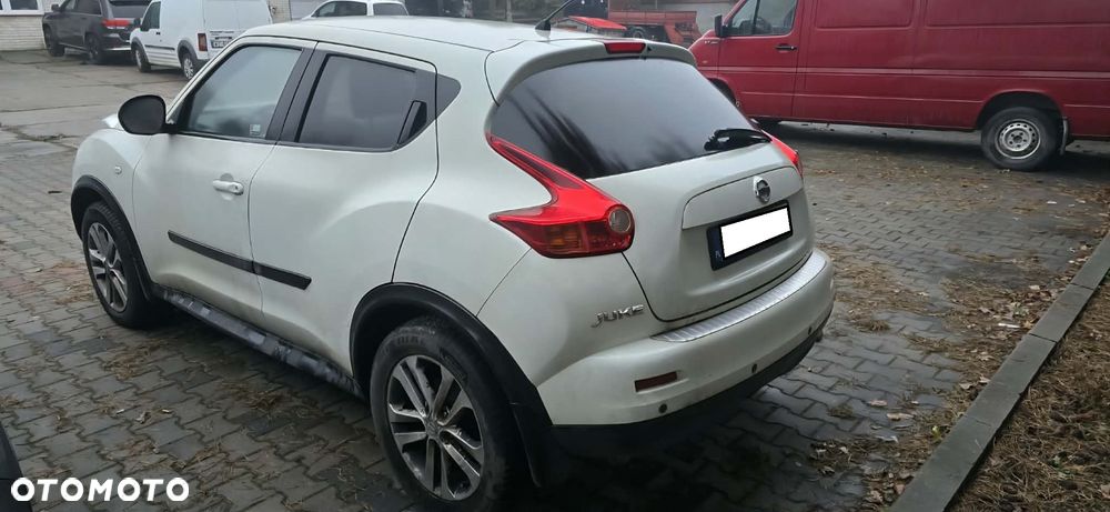 Nissan Juke 1.6 T Tekna 4x4 - 3