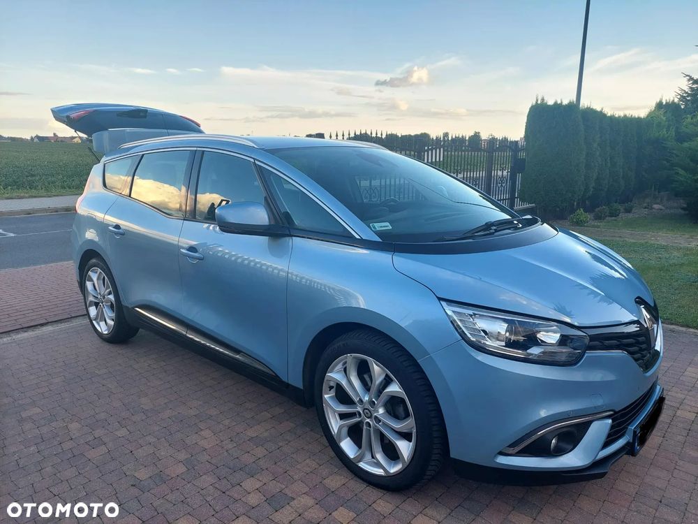 Renault Grand Scenic - 1