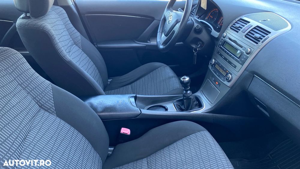Toyota Avensis 1.8 Travel - 7