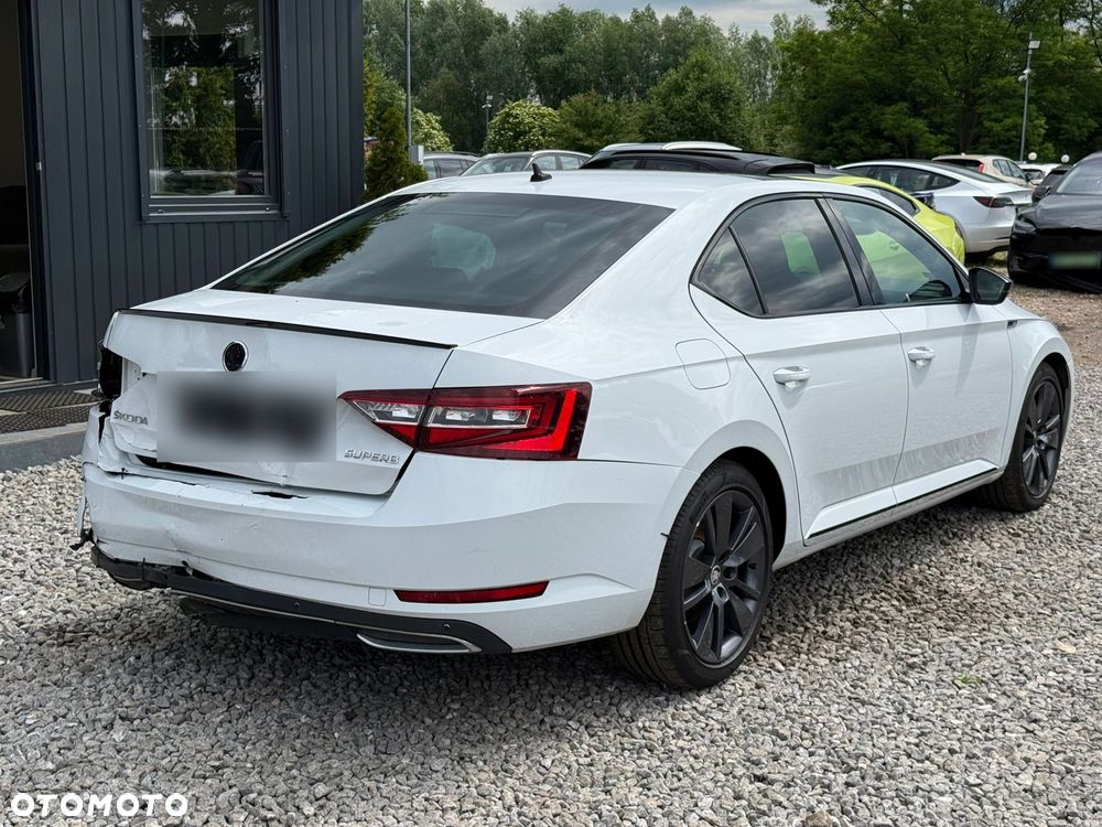 Skoda Superb 2.0 TDI Sportline DSG - 14