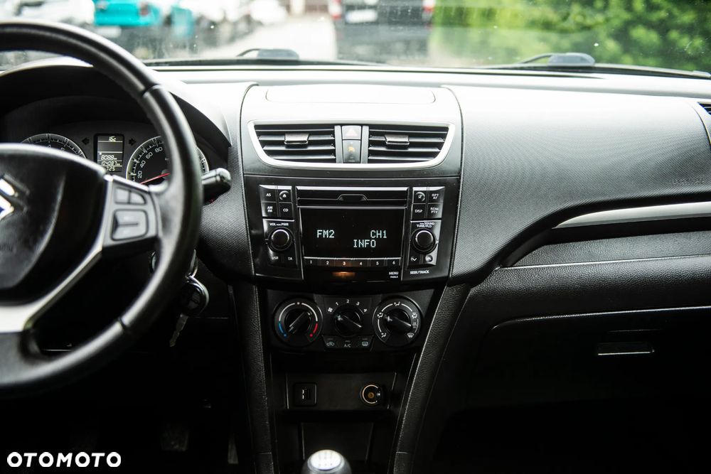 Suzuki Swift 1.2 Club - 30