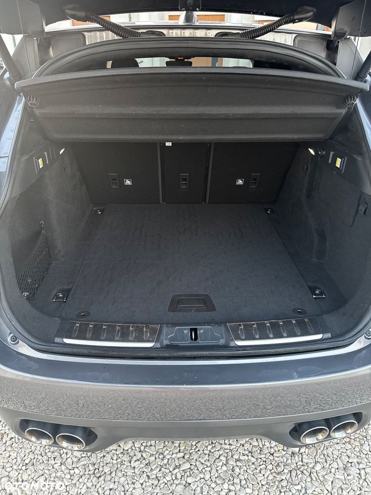 Jaguar F-Pace AWD SVR - 30