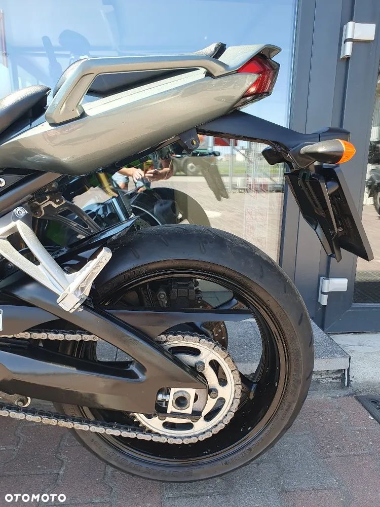 Yamaha FZ - 10