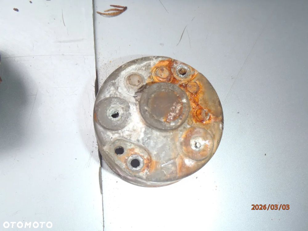 rozrusznik główka stojan szczotkotrzymacz obudowa  śruby z rozrusznika fiat 126p maluch - 10