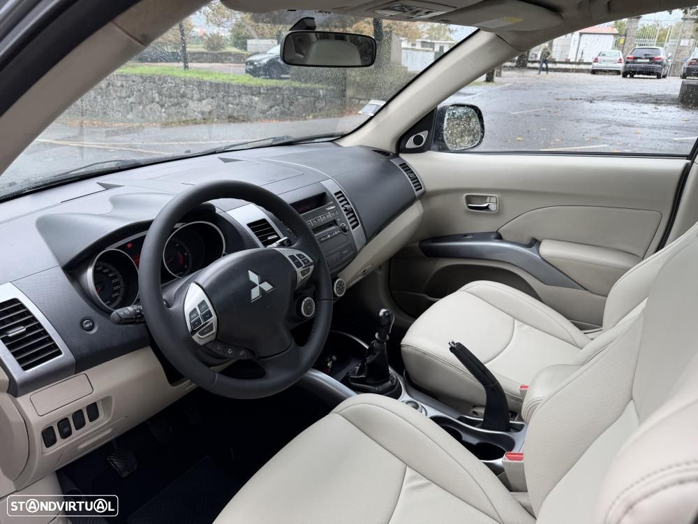 Mitsubishi Outlander 2.0 DI-D Intense 4WD - 8