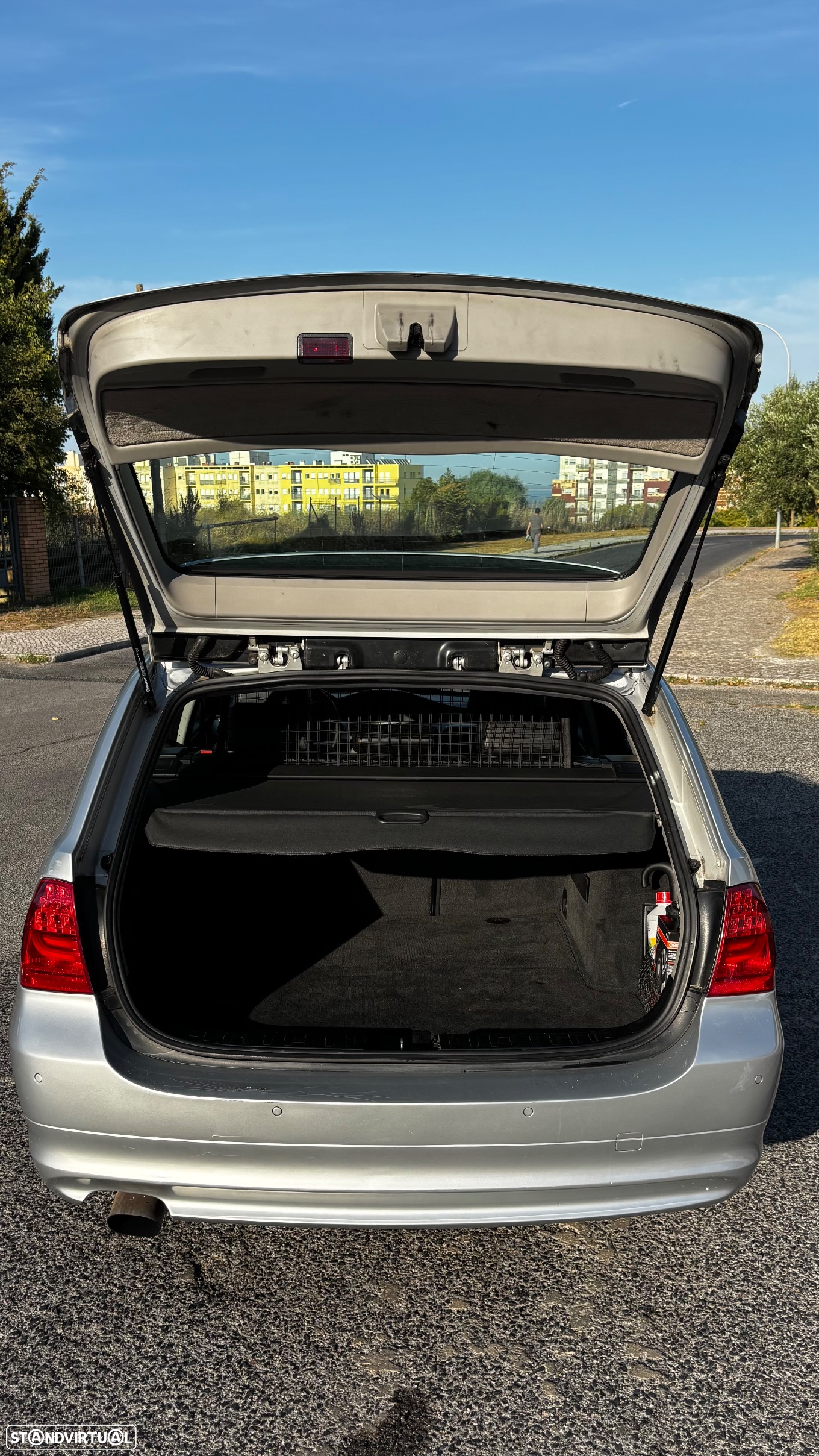 BMW 320 d Touring - 8