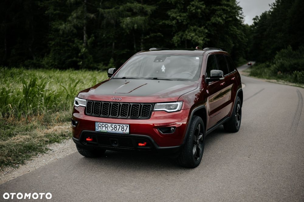 Jeep Grand Cherokee - 21