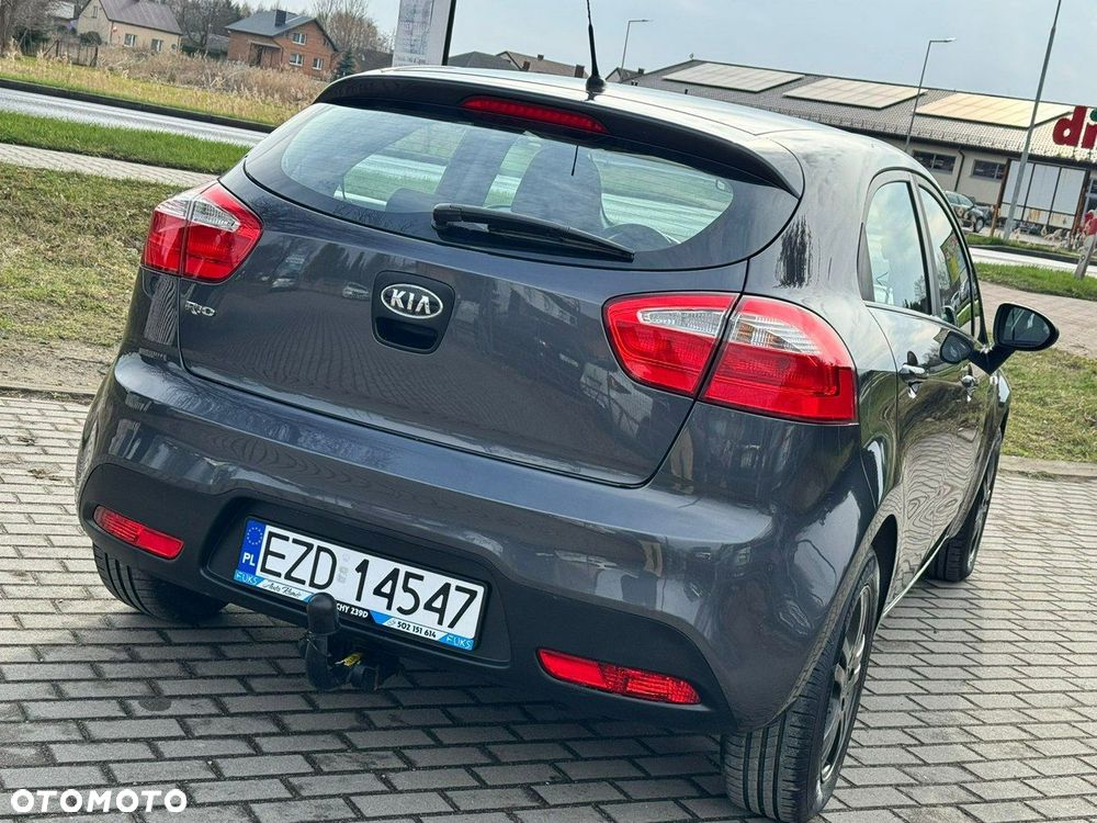 Kia Rio 1.2 Attract - 8