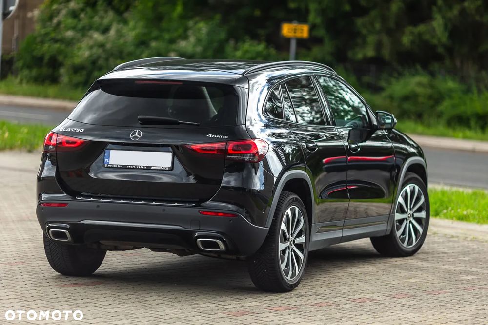 Mercedes-Benz GLA 250 4-Matic - 14