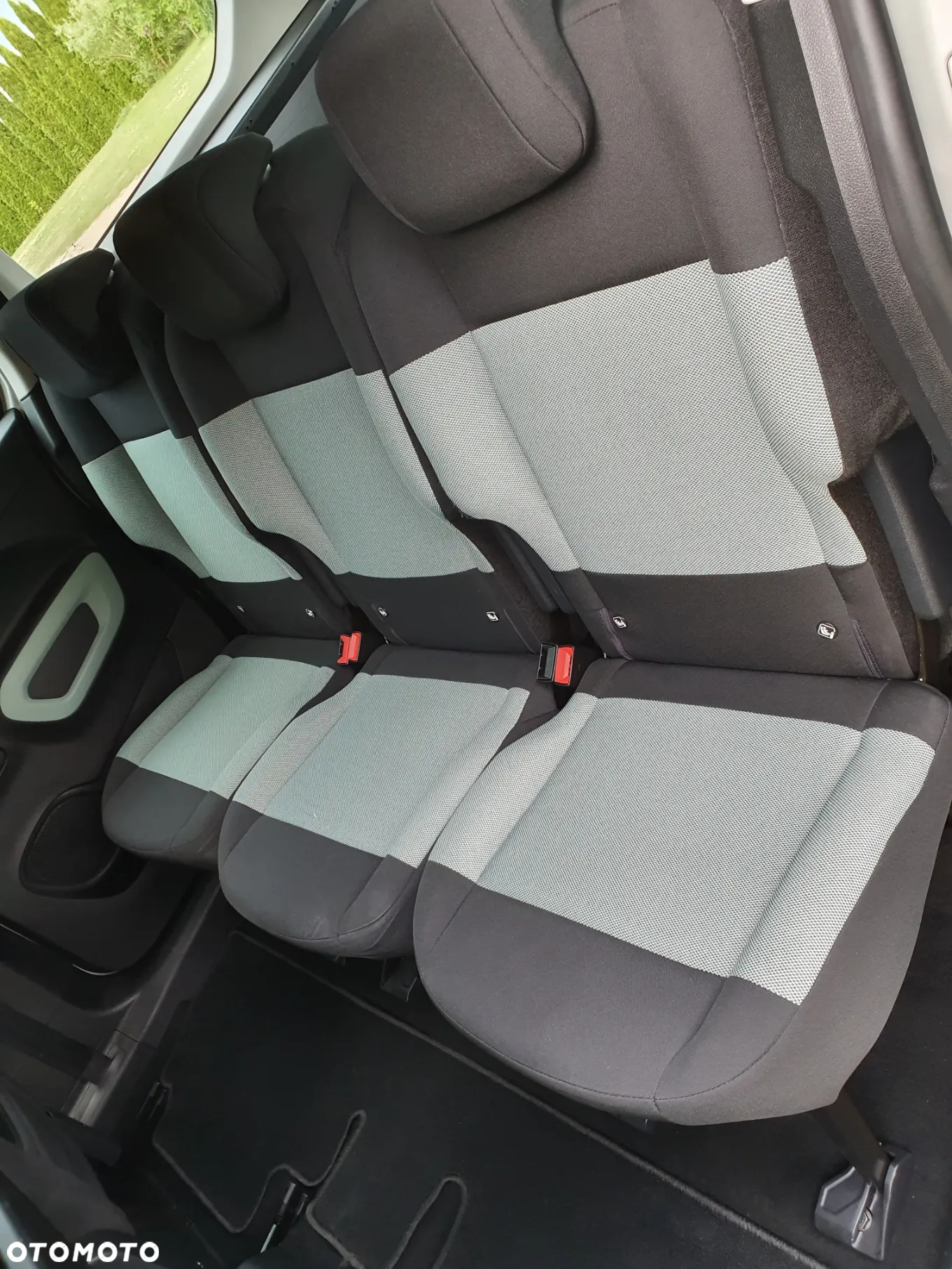 Citroën Berlingo XL PureTech 110 LIVE PACK - 22
