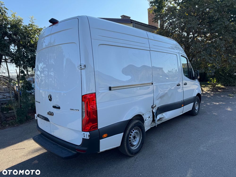 Mercedes-Benz SPRINTER - 16