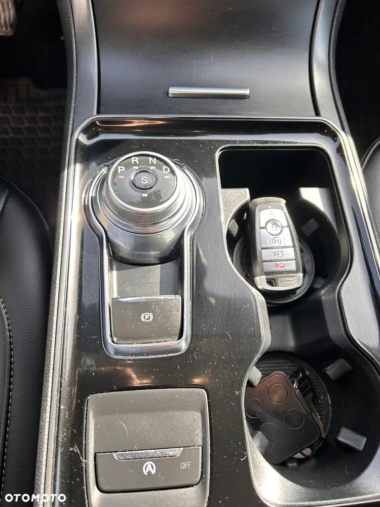 Ford Edge - 7