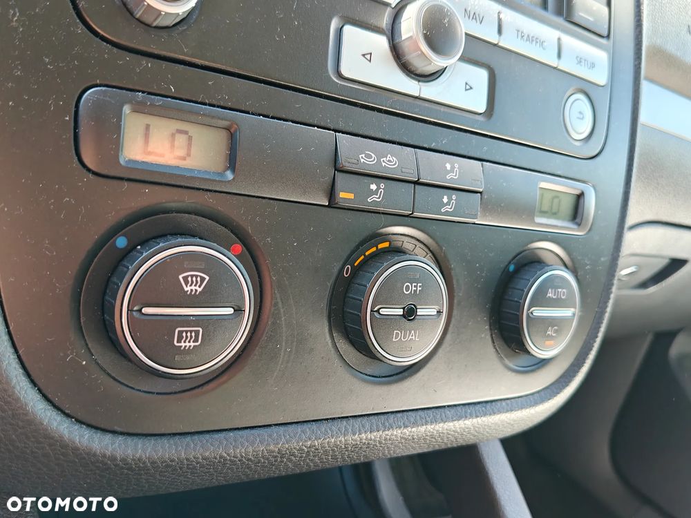 Volkswagen Jetta 2.0 TDI BlueMotion Technologie - 24