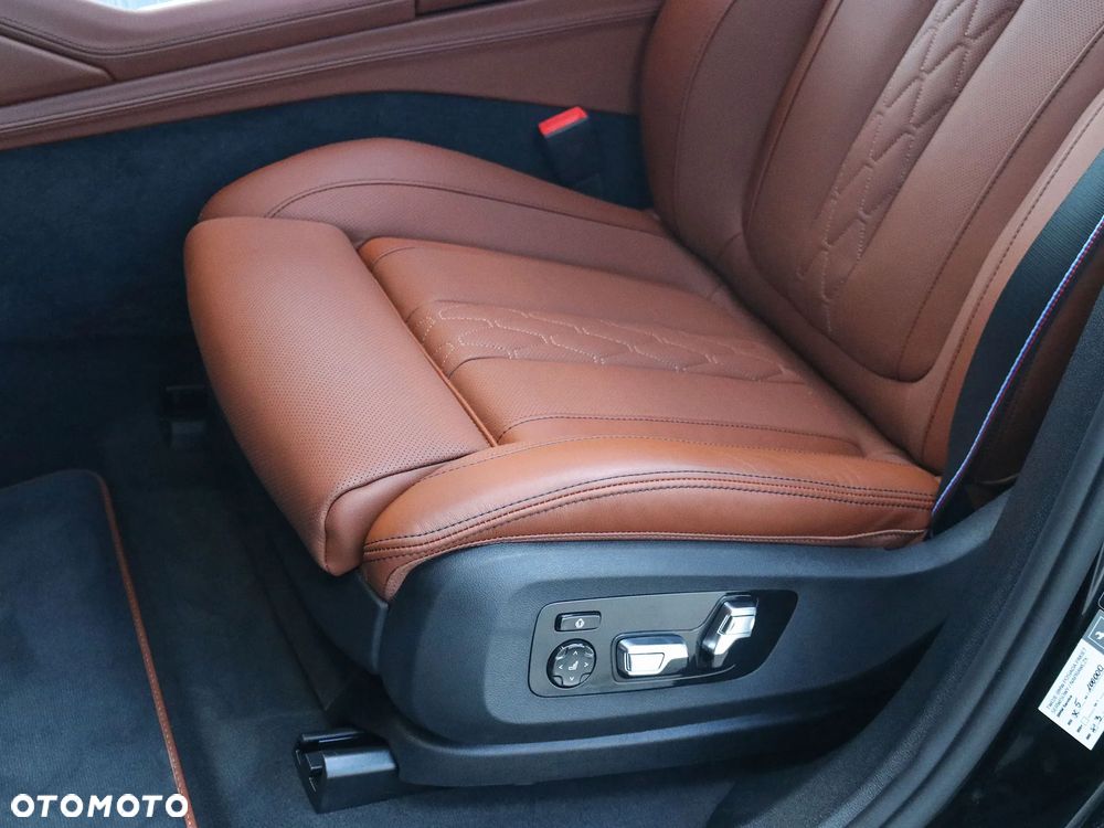 BMW X6 xDrive30d - 14