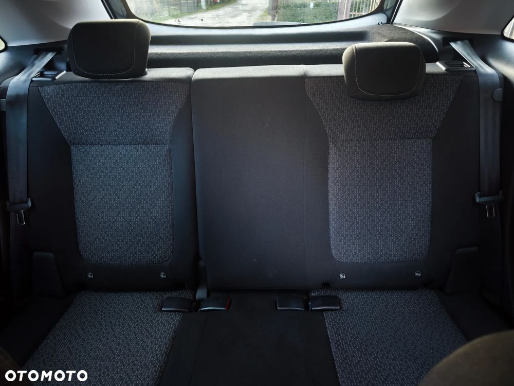 Opel Crossland X - 13