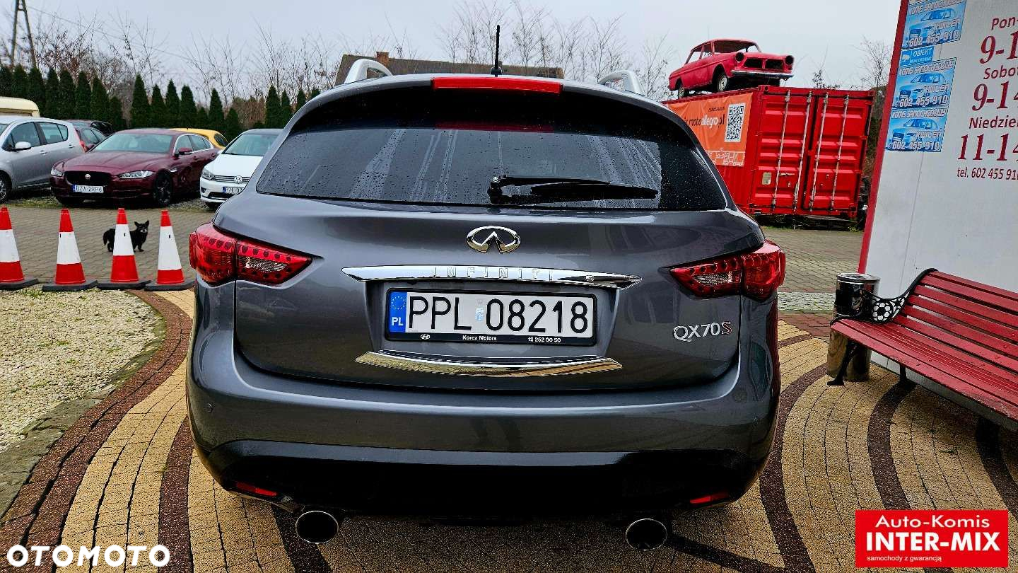 Infiniti QX70 - 9