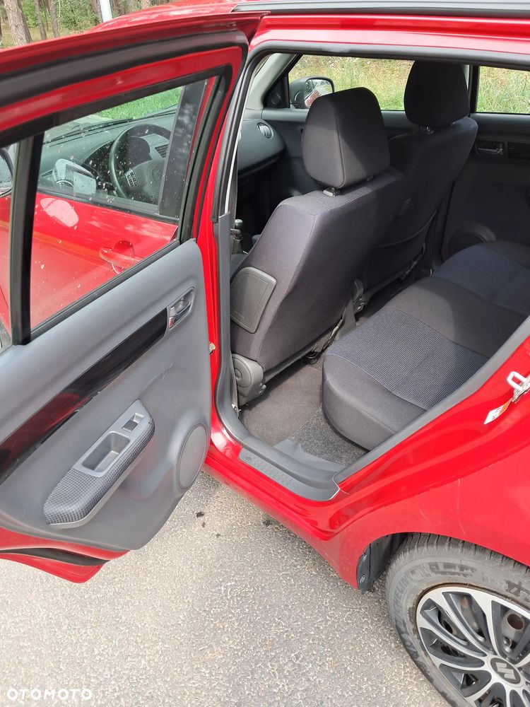 Suzuki Swift 1.3 Club - 5