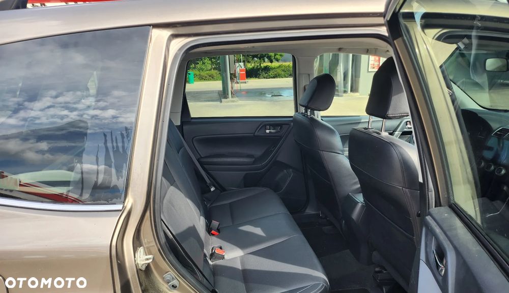 Subaru Forester 2.0i Platinum Lineartronic EU6 - 9