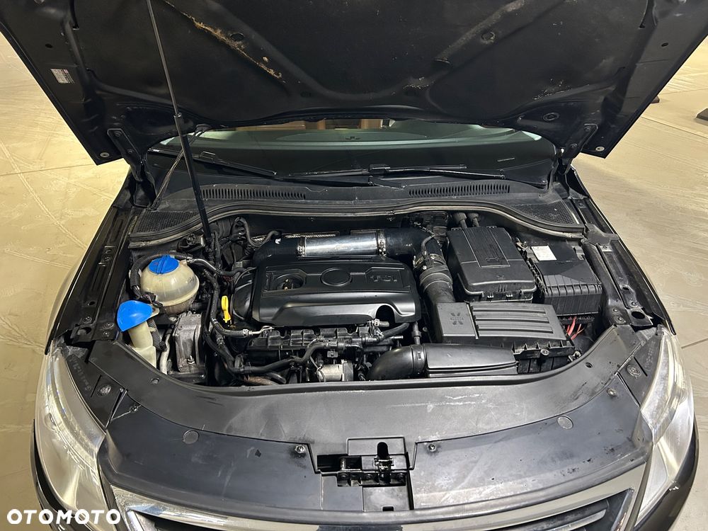 Volkswagen Passat CC - 20