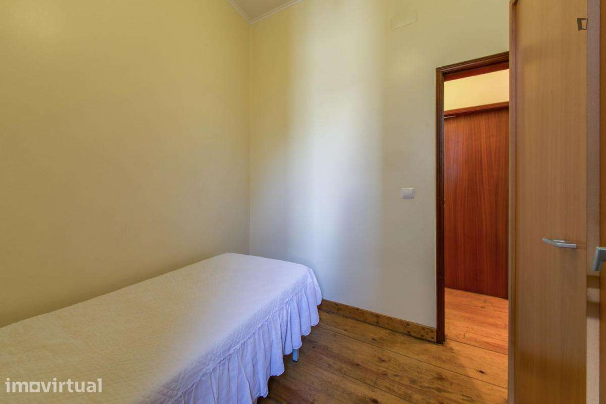 Quarto - localizado em Lapa Lisbon - Grande imagem: 2/10