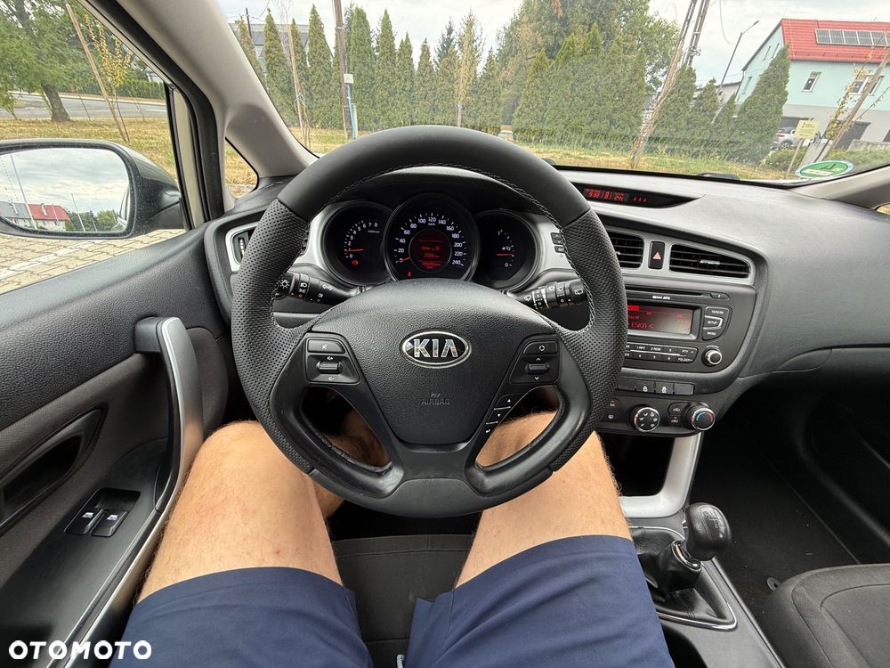 Kia Ceed 1.4 CVVT Dream Team Edition - 31