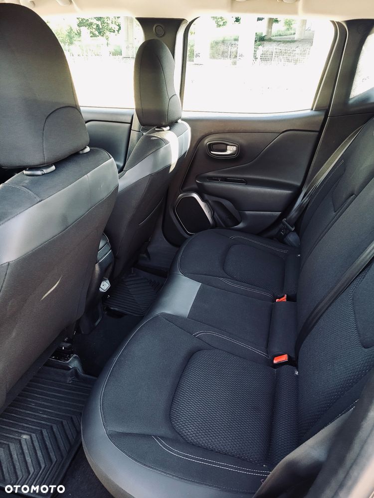 Jeep Renegade - 10