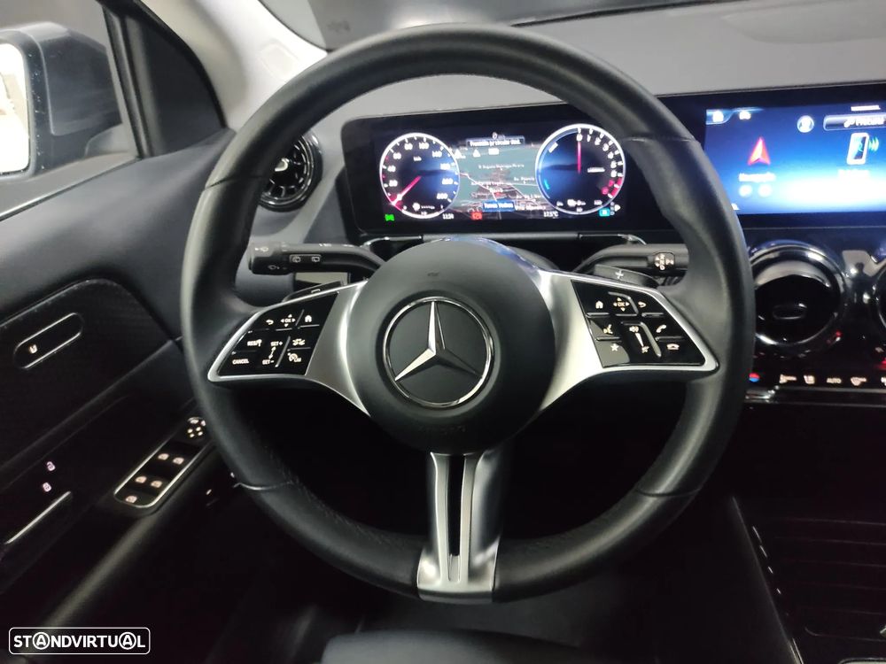 Mercedes-Benz GLA 250 - 11