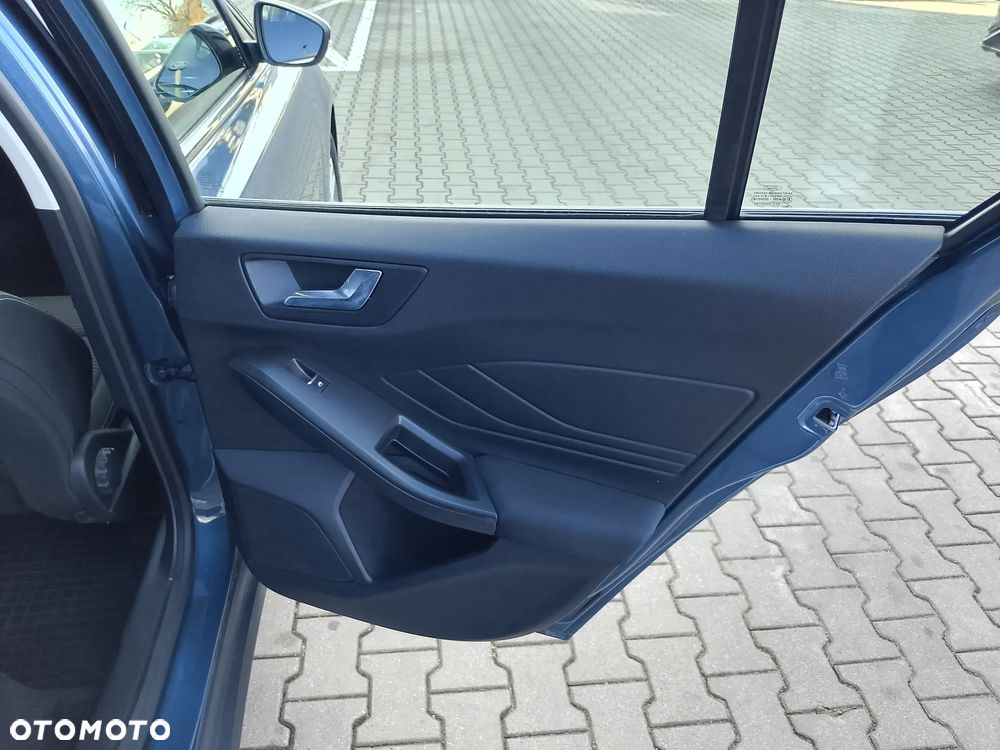 Ford Focus 1.0 EcoBoost mHEV Titanium - 10