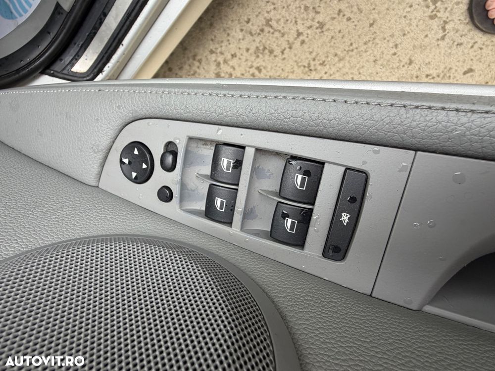 BMW Seria 3 320d DPF Aut. - 12