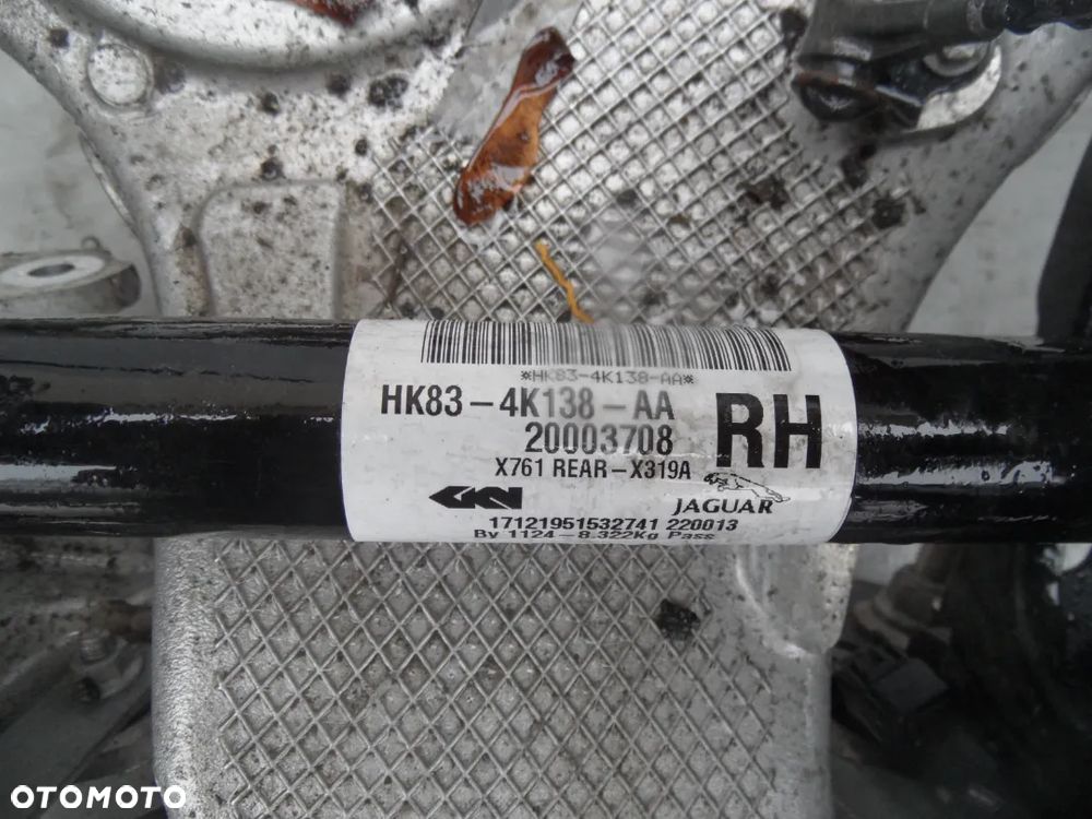 ZAWIESZENIE PRAWY TYŁ ZWROTNICA JAGUAR F-PACE X761 - 2