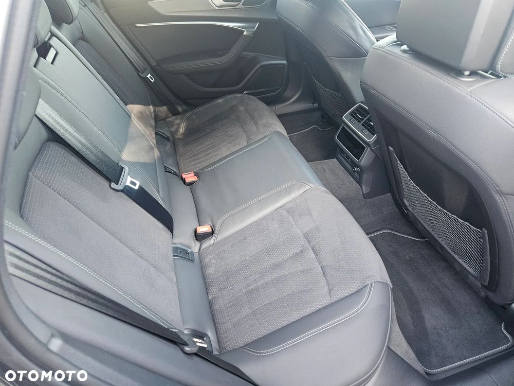 Audi A6 Avant 55 TFSI e quattro S tronic S line - 24