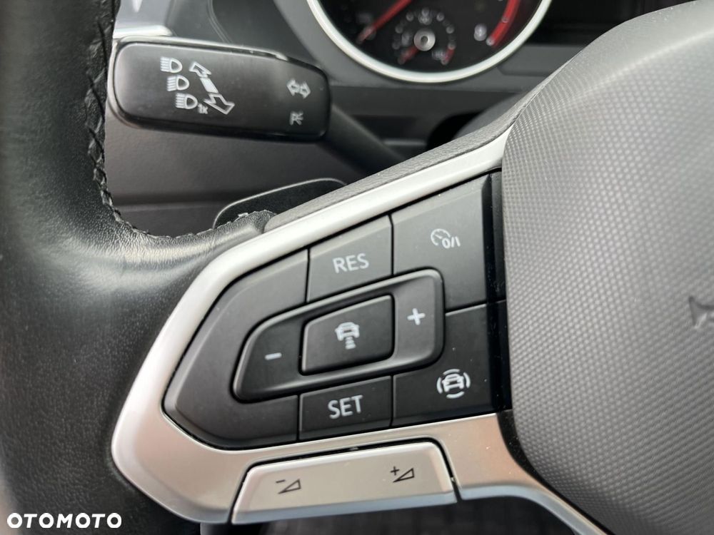 Volkswagen Tiguan - 21
