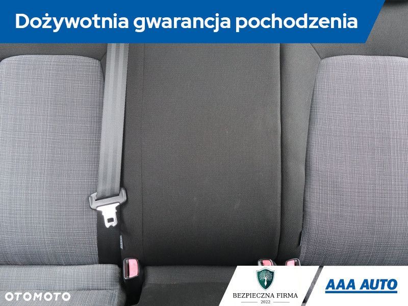 Kia Ceed - 12