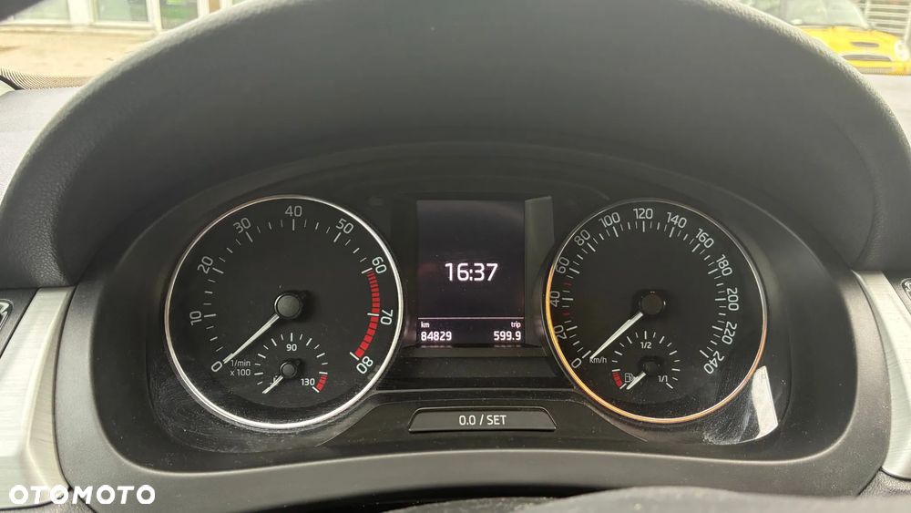 Skoda RAPID 1.2 TSI Ambition - 7