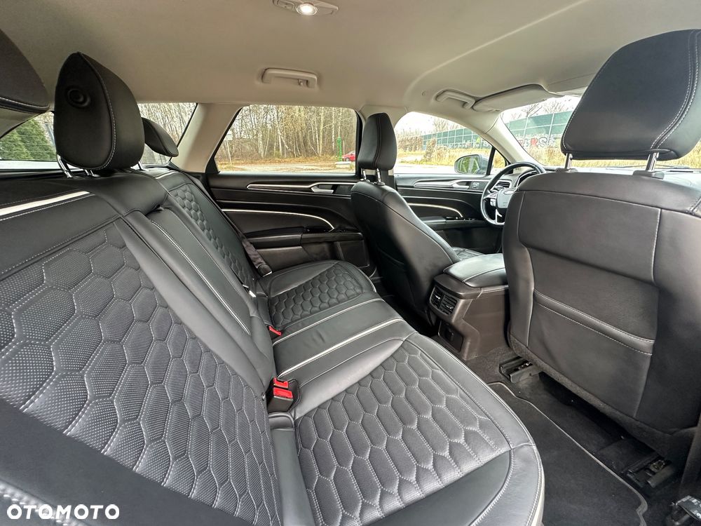 Ford Mondeo 2.0 EcoBlue Allrad VIGNALE - 33