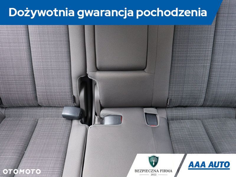 Kia Venga - 12
