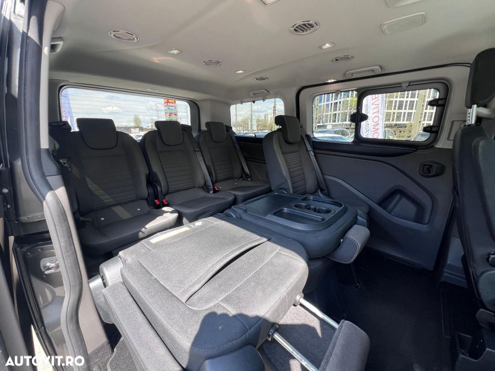 Ford Tourneo Custom - 8