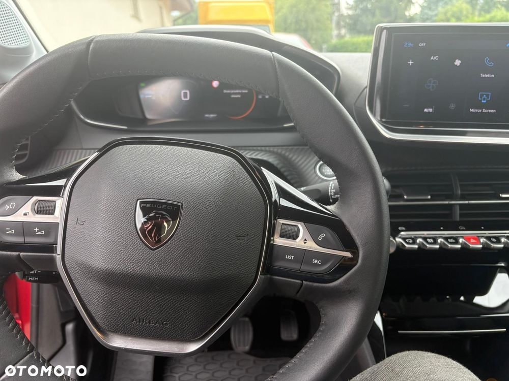 Peugeot 208 1.2 T Allure S&S - 13