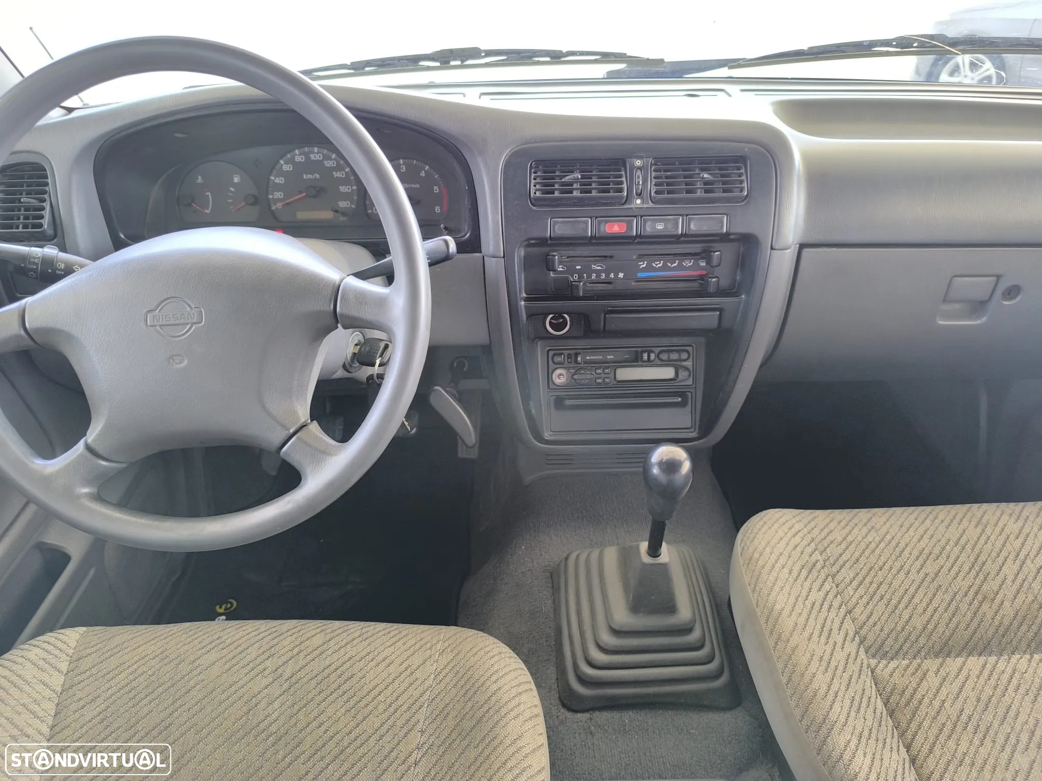 Nissan Pick-Up 2.5D - 10