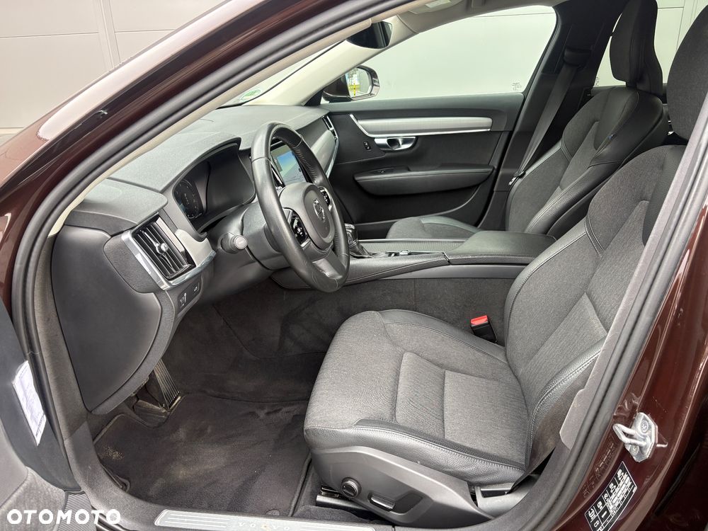 Volvo S90 D4 Momentum Pro - 17