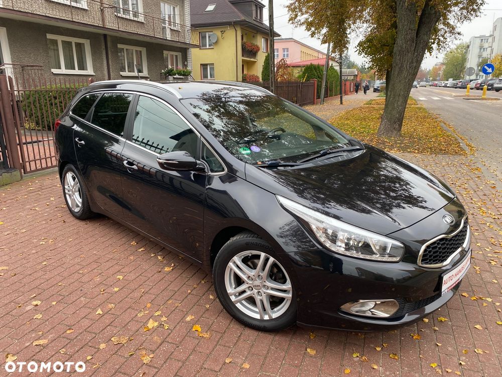 Kia Ceed 1.6 GDI Dream Team Edition - 22