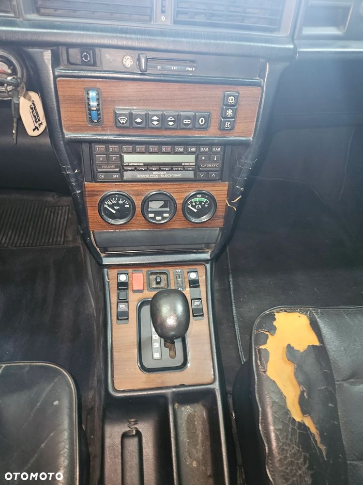 Mercedes-Benz W201 (190) - 12