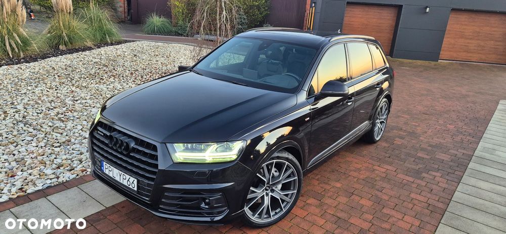 Audi Q7 - 1