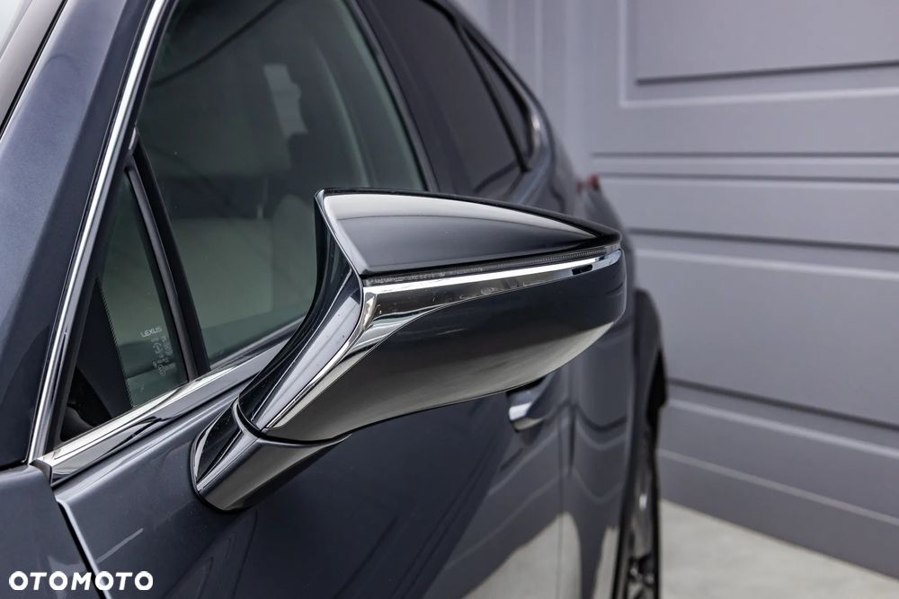 Lexus UX 250h F SPORT - 26